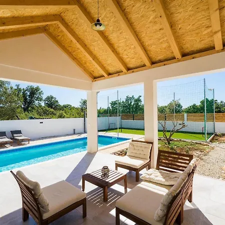 Aenona Vakantiehuis *