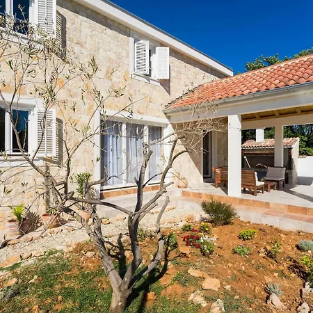 Ferienhaus Aenona