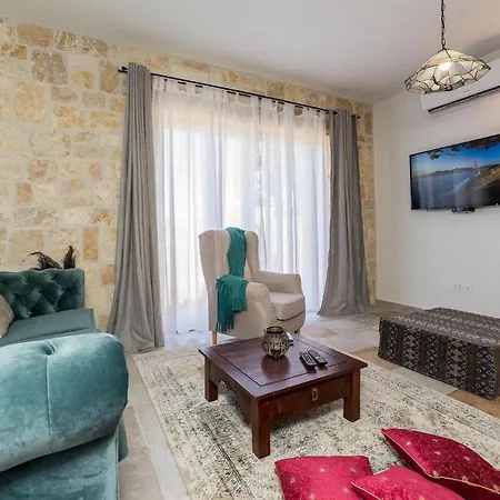 Feriehus Aenona Zadar
