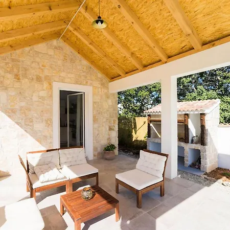 Aenona Feriehus Zadar